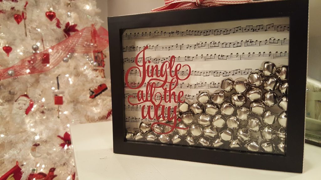 my-thrifty-house-christmas-house-tour-jingle-bell-frame