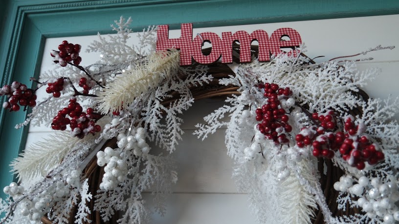 Upcycled Baking Pan Christmas Wreath - Project