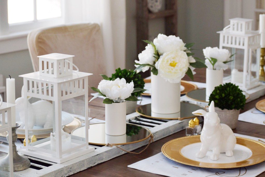 Simple table setting from Gratefully Vintage