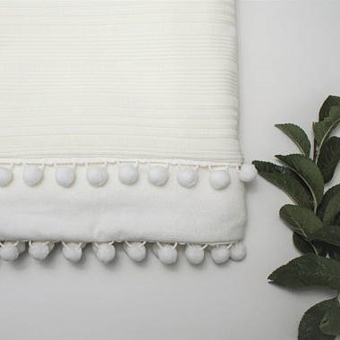 Inexpensive fall home decor - Etsy - White Pom Pom blanket