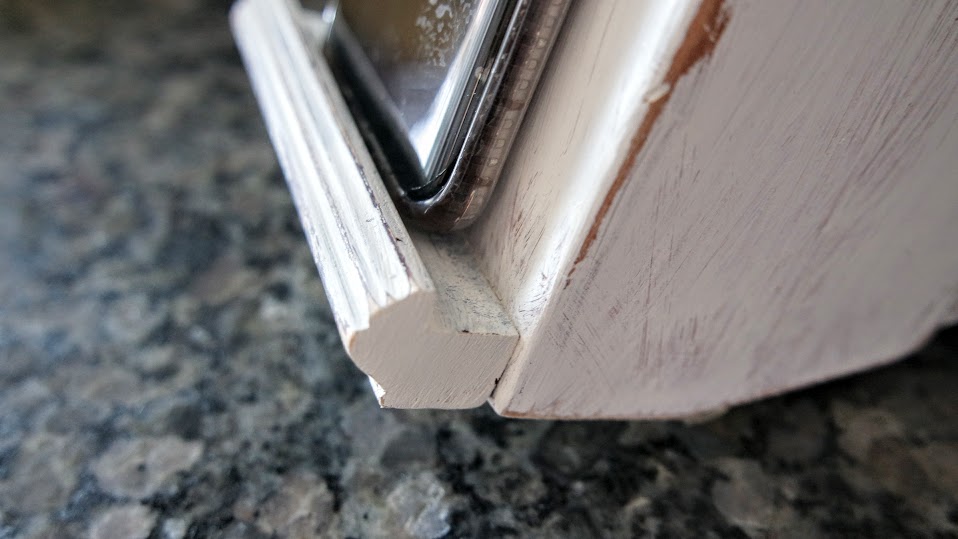 DIY Painted Knife Block with Phone Ledge