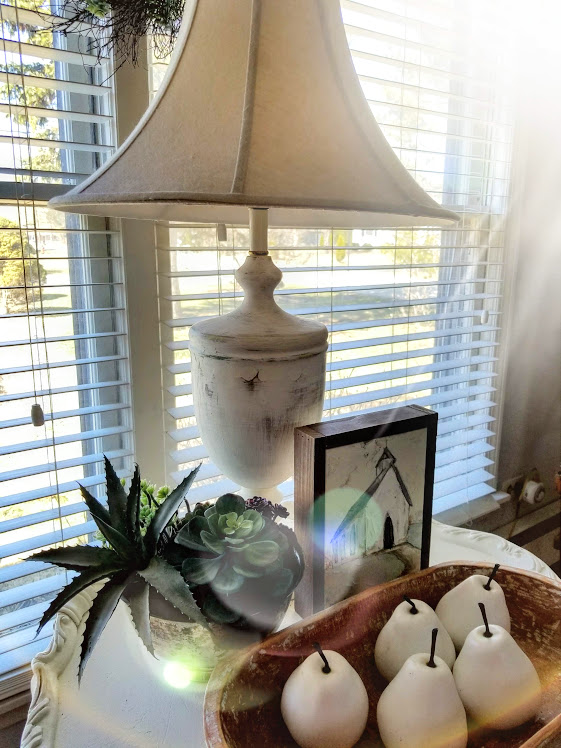 This DIY distressed farmhouse lamp is the perfect piece on my table. 